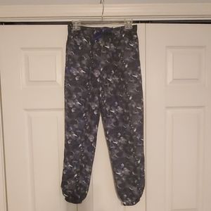 Girls Underarmour cold gear joggers